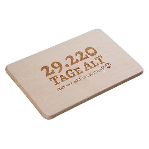 Frühstücksbrett zum 80. Geburtstag – 29.220 Tage alt … aber wer zählt das schon mit? – Schneidebrett mit Gravur – witziges Holzbrett aus Buche – Geschenkidee für Männer & Frauen von SNEG
