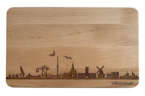 Brotzeitbrett Wilhelmshaven Skyline | Frühstücksbrettchen aus Buche | Holz Schneidbrett | Geschenk mit Gravur | Frühstücksbrett | Niedersachsen (Brett L (26x16x1,5cm), 1. ohne persönliche Gravur) von SNEG