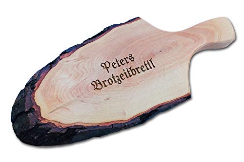 Rindenbrett mit Griff und Gravur | Graviertes Vesperbrett bzw. Brotzeitbrett | Länge 30-35 cm von SNEG