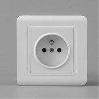Französisches Steckdosenpanel, Wandsteckdose, 2P+T-Steckdose mit automatischen Klemmen, komplette Aufputzausstattung, weiß Französisches Steckdosenpanel, Wandsteckdose, 2P+T-Steckdose mit automatischen Klemmen, komplette Aufputzausstattung, weiß von SNQ
