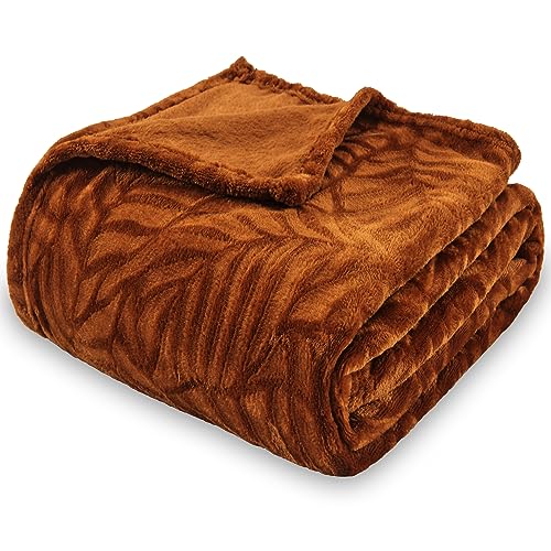 SOCHOW Flanell Fleecedecke mit 3D-Blattmuster, leichte, superweiche, gemütliche Plüsch-Bettdecke/Sofadecke 150 x 200 cm, Karamell von SOCHOW
