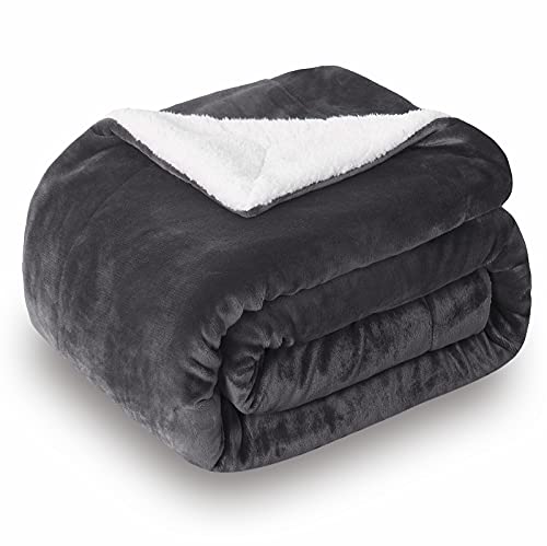 SOCHOW Sherpa Decke Dunkelgrau zweiseitige Wohndecken Kuscheldecken, Dicke warm Sofadecke/Couchdecke aus Sherpa, 220 x 240 cm flausch Fleecedecke als Sofaüberwurf oder Wohnzimmerdecke von SOCHOW