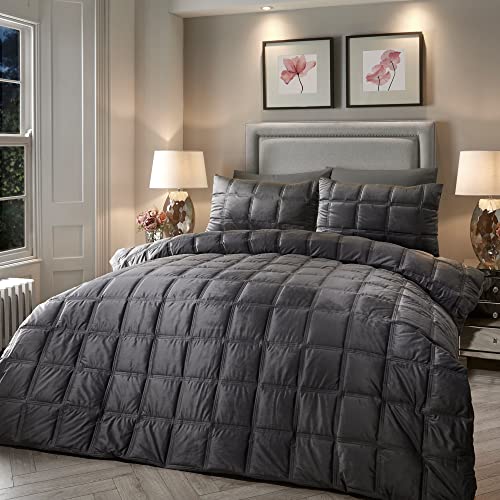 SOIRE'E Soiree Luxuriöser Schiefergrauer Samt-Bettbezug – Super-Kingsize-Bettwäsche (260 x 220 cm) – 2 x Kissenbezüge – kastengenähter Bettbezug in Grau – weiche graue Samt-Bettwäsche – quadratisches von SOIRE'E