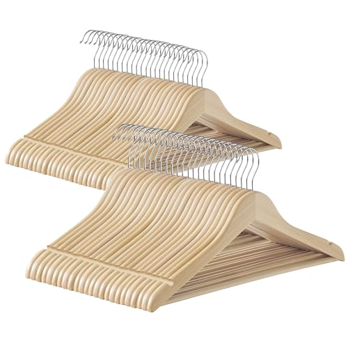 SONGMICS Kleiderbügel Holz, 48er Set Bügel, Holzbügel, Einkerbungen im Schulterbereich, Hosensteg, Hosenbügel, 360° drehbarer Haken, für Jacken Hemden Mäntel, naturbeige CRW010N48 von SONGMICS