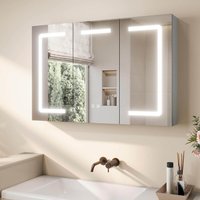 SONNI 3 Türiger Spiegelschrank Bad mit Beleuchtung LED Badezimmer Spiegelschrank mit Anti-Beschlag, Steckdose, 3 Lichtfarben, Dimmbar, Vollständig Montiert von SONNI