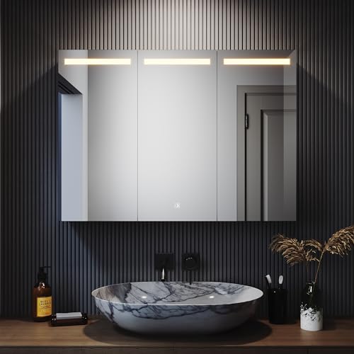 SONNI Spiegelschrank Bad mit Beleuchtung 90 x 65 cm Edelstahl Badezimmer-Spiegelschrank mit Steckdose und Touch 3 türig LED Badpiegelschrank 3 einstellbare Lichtfarben von SONNI