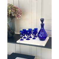 7 Pcs Set/Kobaltblaues Glas Handgeschliffen 6 Shot Gläser & Karaffe Dezenter Schliff Rarität Pure Eleganz Hamptons Gift von SOSOSCHOEN