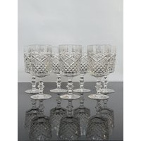 7 Pcs Set Vintage Pokal Gläser/Wunderschöne Weingläser Sektgläser Champagner Glas Rautendekor Schweres Geschliffenes Kristallglas von SOSOSCHOEN