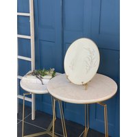 Mid Century Servierplatte I Kuchenplatte Cremefarbene Keramik Mit Goldrand Filigranes Retro Dekor Center Piece Boho Ecletic von SOSOSCHOEN