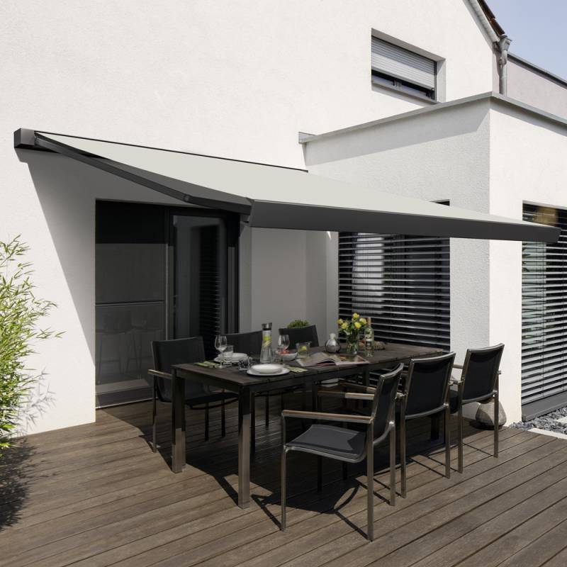 WAREMA Kassettenmarkise Terrea K50 | 5x2,5 m | Stoff: hellgrau | Gestell: Anthrazit | Bedienung: WMS Funkmotor inkl. Handsender WAREMA Kassettenmarkise Terrea K50 | 5x2,5 m | Stoff: hellgrau | Gestell: Anthrazit | Bedienung: WMS Funkmotor inkl. Handsender von SOWERO