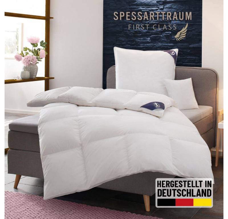SPESSARTTRAUM Daunenbettdecke First Class, Füllung: 90% Daunen / 10% Federn, Klasse 1, Downpass zertifiziert, Bezug: 100% Baumwolle, Made in Green, Hausstauballergiker geeignet, 5 Wärmeklassen & 6 Größen, Bestseller von SPESSARTTRAUM