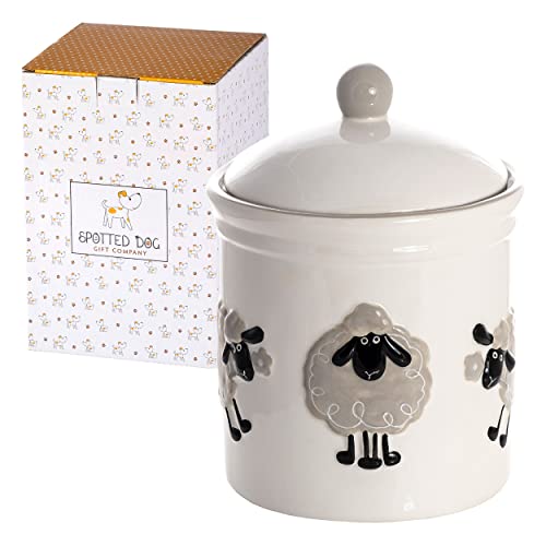 SPOTTED DOG GIFT COMPANY Keksdose Keramik mit Deckel Luftdicht - Großer Vorratsdose Vorratsbehälter, vielseitig Aufbewahrungdose für Mehl, Leckerli, Kekse, süßes Schaf Motiv Deko, Schaf Geschenk von SPOTTED DOG GIFT COMPANY