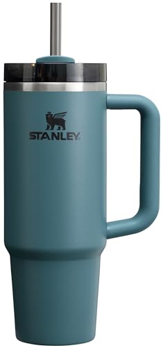 Stanley Quencher H2.0 FlowState vakuumisolierter Becher aus Edelstahl mit Deckel und Trinkhalm, für Wasser, Eistee oder Kaffee, Smoothie und mehr, blaue Fichte, 0,9 l von STANLEY