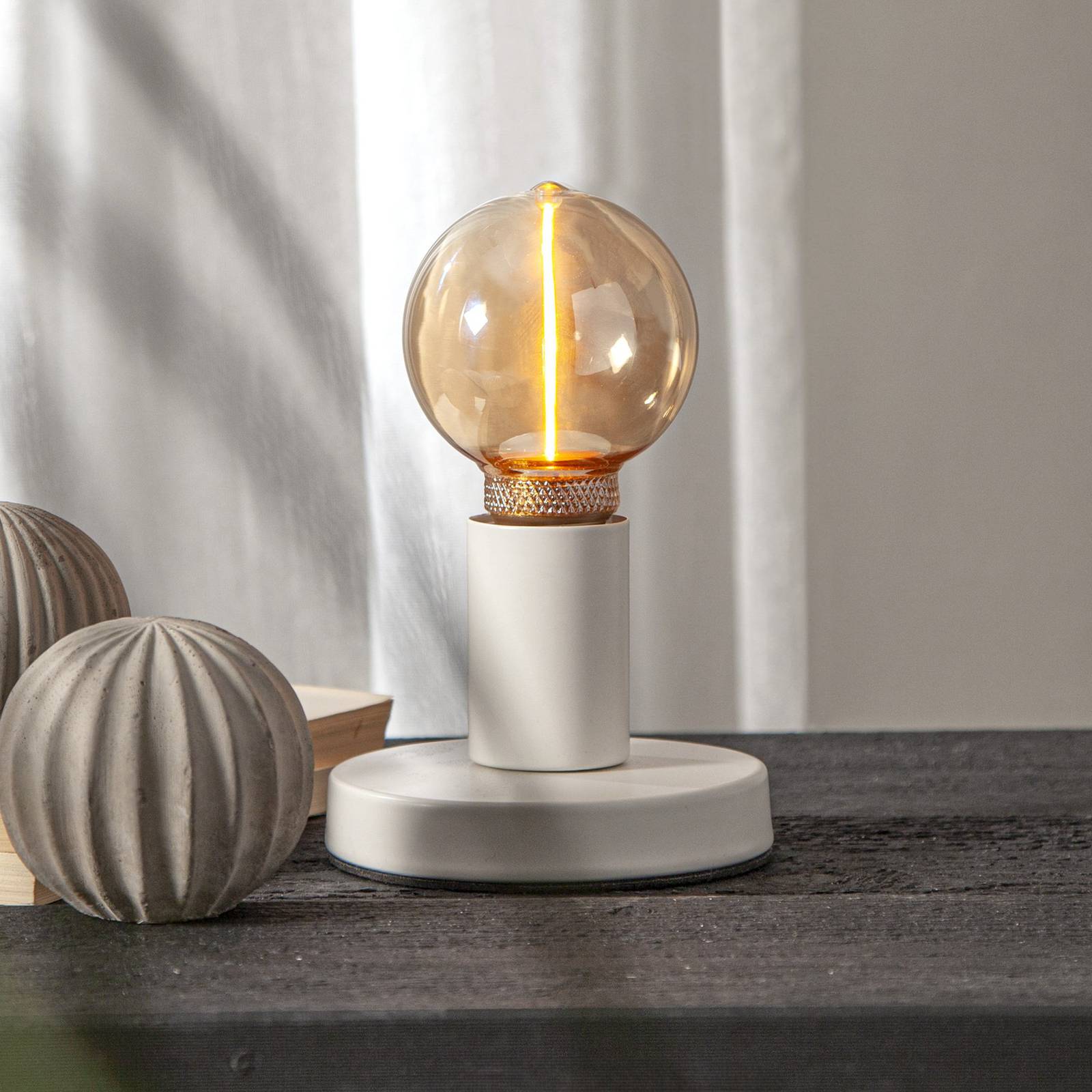 LED-Leuchtmittel DecoLED One G80 E27 2 W amber 1.800K 3-step von STAR TRADING