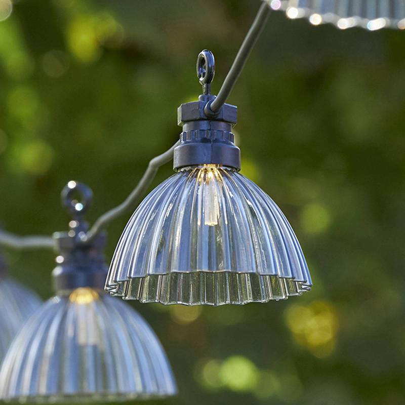 LED-Lichterkette Circus Shade mit 12 Schirmen grau von STAR TRADING