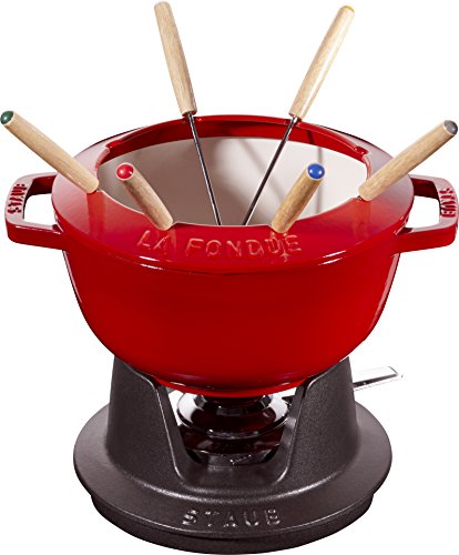 STAUB Fondue Set mit 6 Gabeln, Gusseisen, 20 cm, 2,3 l, Geeignet für Käse- Schoko- und Fleisch-Fondue, Kirschrot von STAUB