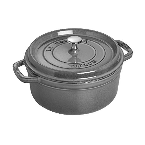 Staub 4 Quart Round Cocotte, Graphitgrau Staub 4 Quart Round Cocotte, Graphitgrau von STAUB