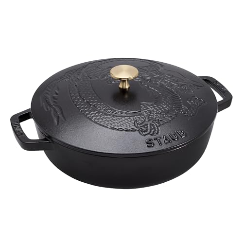 Staub Feuerschale aus Gusseisen mit Drachendeckel 2,5 Liter schwarz matt Staub Feuerschale aus Gusseisen mit Drachendeckel 2,5 Liter schwarz matt von STAUB