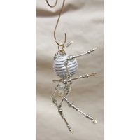 steampunk Kristalline Weiß/Silber Gestreifte Eisspinne von STEAMFORGEDSTUDIOS