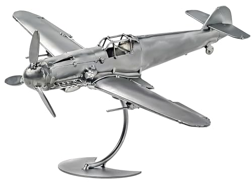 STEEMO Metallkunst Deko-Flugzeug: Inspiriert von Messerschmitt Bf 109 - Bürodeko, Stahl, Grau, 30x28x17 cm - Echte Handarbeit, Exklusives Sammlerstück von STEEMO