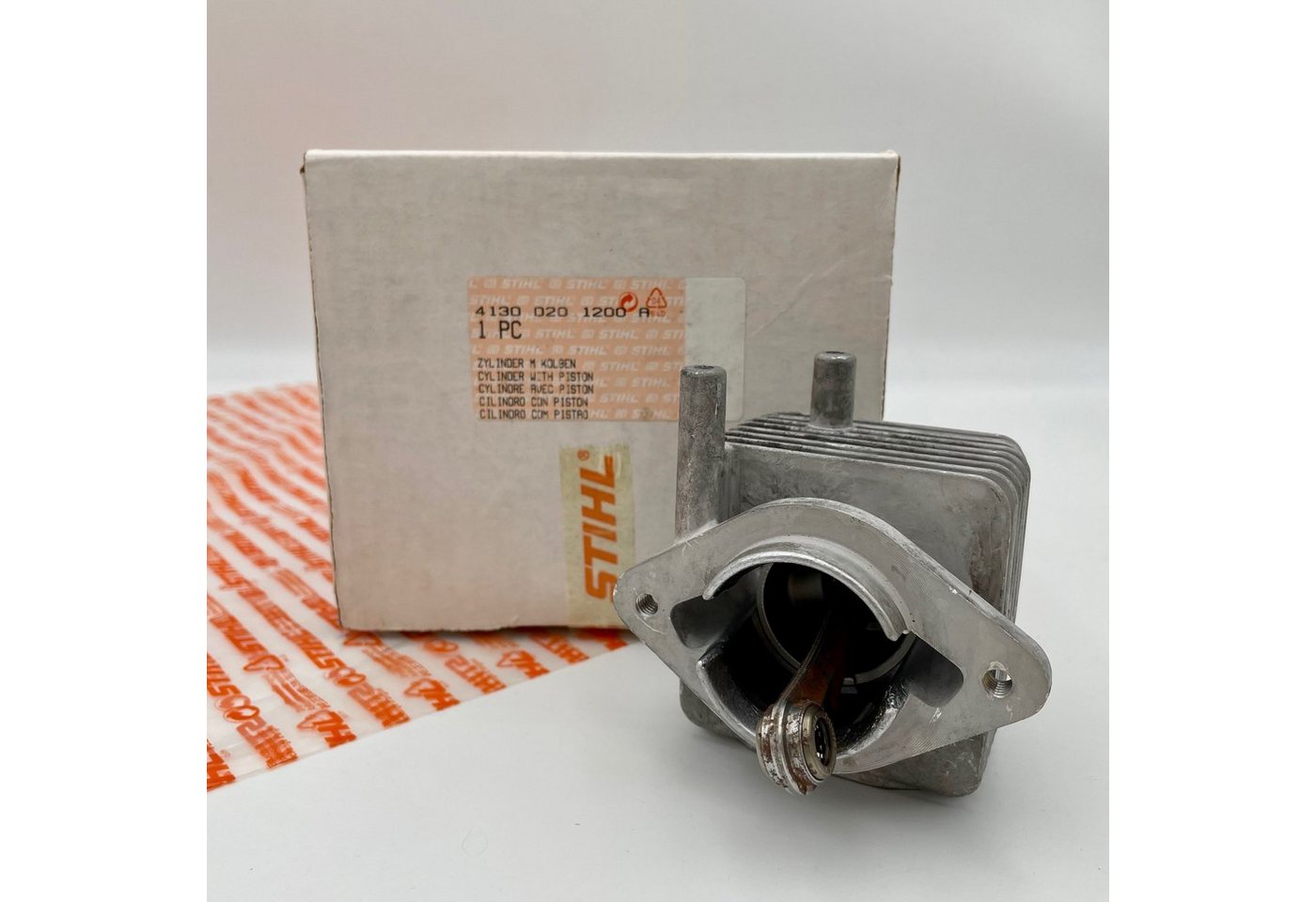 STIHL Benzin-Kettensäge Zylinder + Kolben 35 mm FS FC44, 41300201200, 0,00 cm Schwertlänge STIHL Benzin-Kettensäge Zylinder + Kolben 35 mm FS FC44, 41300201200, 0,00 cm Schwertlänge von STIHL