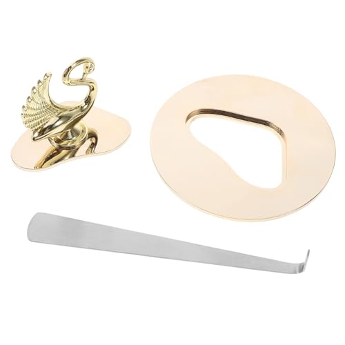 STOBAZA Metall Kerzendeckel mit Memory Ring Universeller Schutz für Duftkerzen Stabiles Design gegen Umkippen Wandmontierbar Dekorativer Goldener Schwan als Accessoire STOBAZA Metall Kerzendeckel mit Memory Ring Universeller Schutz für Duftkerzen Stabiles Design gegen Umkippen Wandmontierbar Dekorativer Goldener Schwan als Accessoire von STOBAZA