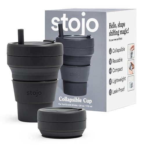 Stojo Faltbarer Kaffeebecher für unterwegs, wiederverwendbarer extra großer Reisebecher im Taschenformat – 710 ml - Farbe Carbon Grey, mit Trinkhalm Stojo Faltbarer Kaffeebecher für unterwegs, wiederverwendbarer extra großer Reisebecher im Taschenformat – 710 ml - Farbe Carbon Grey, mit Trinkhalm von STOJO