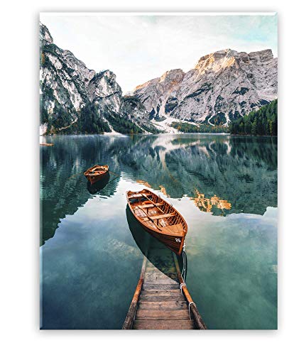 STYLER Glasbild Tyrol Boat 50 x 70 cm I Pragser Wildsee Südtirol Lago di Braies Italien I Wandbild aus Glas I Bild Wohnzimmer Schlafzimmer Küche I Berge Bergsee Natur XXL groß See Boot hochkant von STYLER