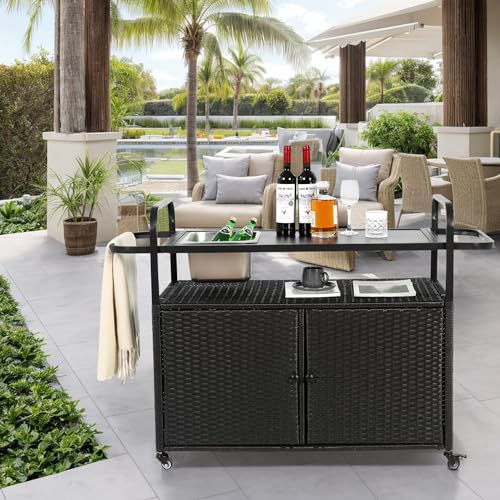 Outdoor Bar Table, Wicker Bar Cart with Cabinet, Patio Serving Cart with Steel Top, with one Ice Bucket, Side Basket for Garden, Lockable Wheels, Poolside & Backyard (W2021P253293) von SUKY