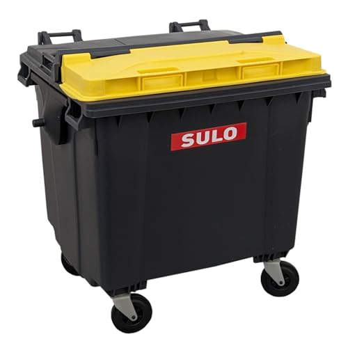 SULO Mini Mülltonne Container 1100L Nachbildung | Tisch-Mülleimer Klein | Desktop Büro Schreibtisch Stifthalter | Grau mit Deckel-Einwurf Gelb | Sammlerstück | 18x18x15 cm von Sulo