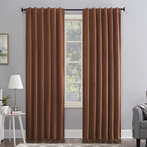 SUN ZERO Hampshire Vorhang, Samt, geräuschreduzierend, Thermo-Verdunkelung, 127 x 213 cm, Terrakotta-Orange von SUN ZERO