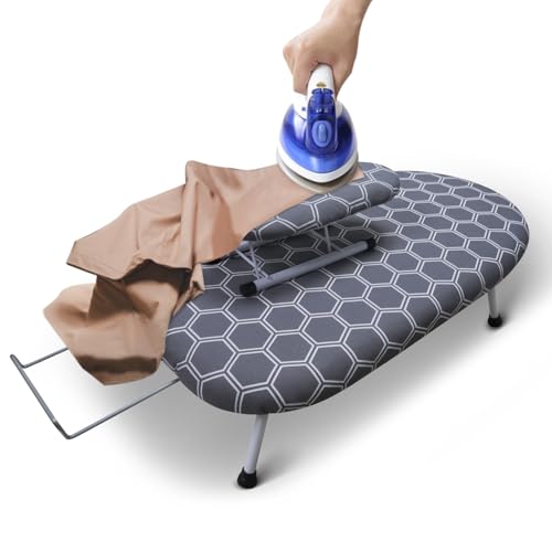 SUNDOY 60x36cm Tisch-Bügelbrett mitBügeleisenablage & Ärmelbrett Ärmelbrett für Hemden, Verdicktes Kunststoffnetz mit 5mm Polsterung & Baumwollbezug SUNDOY 60x36cm Tisch-Bügelbrett mitBügeleisenablage & Ärmelbrett Ärmelbrett für Hemden, Verdicktes Kunststoffnetz mit 5mm Polsterung & Baumwollbezug von SUNDOY