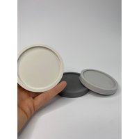 Jesmonite Kleines Rundes Tablett von SUNNYVIE