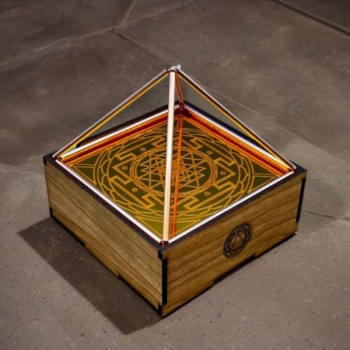 SUNUCO Kupfer Pyramide zur Meditation Intention Setting Box, Handgefertigte mit Sri Yantra Inschrift, Reiki Heilung und Vastu Shastra Dekor, Pyramide Meditation Heilung Edelstein Energie Launcher von SUNUCO