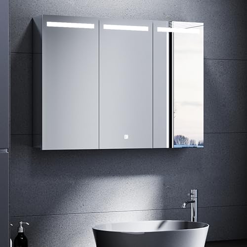 SUNXURY Bad Spiegelschrank mit Beleuchtung 90x65x13 cm LED Badzimmerschrank mit Spiegel und Kippschalter 3 Türen Wasserdicht Edelstahl Hängeschrank mit Steckdose von SUNXURY
