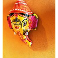 Ganesha-Kopf-Wanddekoration/Bunter Ganesha-Aufhänger/Elefant-Wandbehang/Ganesha-Kopf-statue/Ganesha-Papiermaché-Maske/Handgefertigtes Ganesha-Gesicht von SUTALICRAFTS