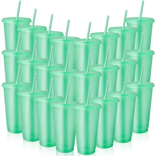 24 Stück Plastikbecher mit Deckeln und Strohhalmen, 710 ml Glitzer Iced Kaffee Becher, Wiederverwendbar Kunststoffbecher für Smoothies, Säfte, Geburtstagsfeiern - Partyzubehör (Hellgrün) von SWHCM