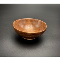 Handgemachter Kleiner Topf Aus Ulmenholz Handgemachter Kleiner Topf Aus Ulmenholz von SWWoodcraft