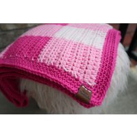 Gehäkelte Unisex Gingham Baby Decke Set Gehäkelte Unisex Gingham Baby Decke Set von SWadesHandmades