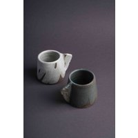 Paar-Set Keramikkaffeetassen, Kleine Espressotasse Mit Untertasse, Handgefertigte Keramikkaffeetasse, Rustikale Tassenset von SaGaPotteryUkraine