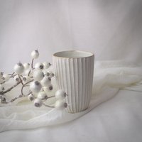 Becher Weiß Mit Goldrand | 1 Stück von SabineKodedaCeramic