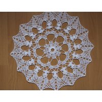 Rundes Häkeldeckchen von SabinesStrickwaren