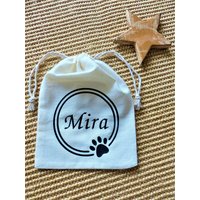 Personalsierter Kleiner Leckerlibeutel Für Hunde Mit Kringel Und Pfote Personalsierter Kleiner Leckerlibeutel Für Hunde Mit Kringel Und Pfote von SabrinabutterflyDE