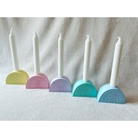 Kerzenhalter Regenbogen Design | Kerzenständer Deko Geburtstag Einschulung Kerzengeschenk Stabkerzenhalter Kerzenhalter Regenbogen Design | Kerzenständer Deko Geburtstag Einschulung Kerzengeschenk Stabkerzenhalter von SabrinasCreativeArt