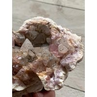 Calcit Und Pink Amethyst Cluster Patagonia Geode Kristall Rose Box 123 von SacredWildDivine