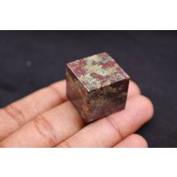 Natürlicher Unakit Würfel Stein Kristall, Polieren Kristallwürfel, Heilstein Wahrsagen, Natürlicher Kristall Cude Stein. Würfelstein von SadiqGemsandMinerals