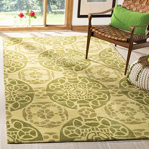 SAFAVIEH Medaillon Teppich für Wohnzimmer, Esszimmer, Schlafzimmer - Wyndham Collection, Kurzer Flor, Honig und Grün, 152 X 244 cm von Safavieh