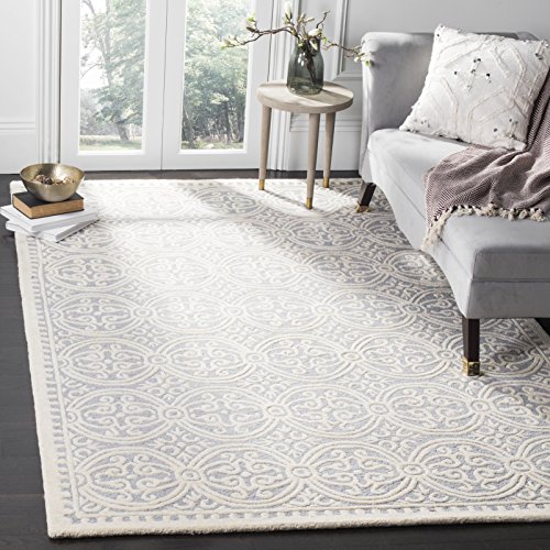SAFAVIEH Traditionell Teppich für Wohnzimmer, Esszimmer, Schlafzimmer - Cambridge Collection, Kurzer Flor, Silber und Elfenbein, 152 X 244 cm SAFAVIEH Traditionell Teppich für Wohnzimmer, Esszimmer, Schlafzimmer - Cambridge Collection, Kurzer Flor, Silber und Elfenbein, 152 X 244 cm von Safavieh