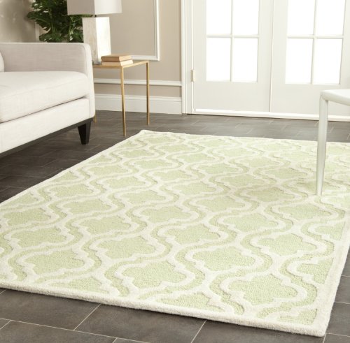 SAFAVIEH Spalier Teppich für Wohnzimmer, Esszimmer, Schlafzimmer - Cambridge Collection, Kurzer Flor, Hellgrün und Elfenbein, 91 X 152 cm von Safavieh