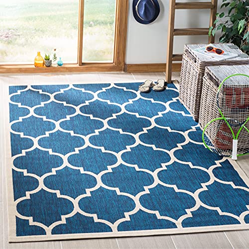 SAFAVIEH Spalier Teppich für Drinnen & Draussen - Courtyard Collection, Kurzer Flor, Marine und Beige, 79 X 152 cm von Safavieh